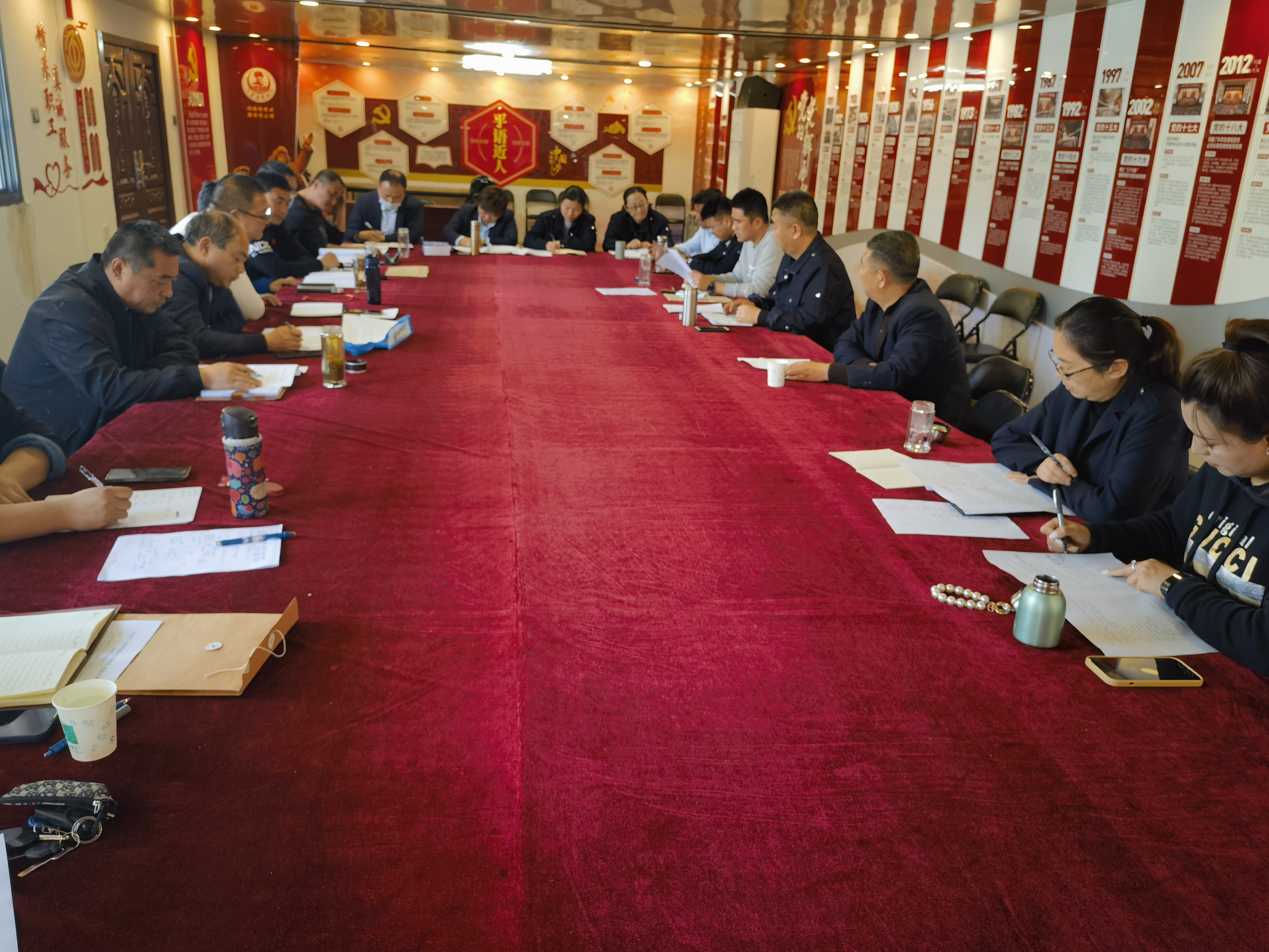 公交集團(tuán)公交事業(yè)一部召開(kāi)專題會(huì)議研究五一假期交通運(yùn)輸保障工作