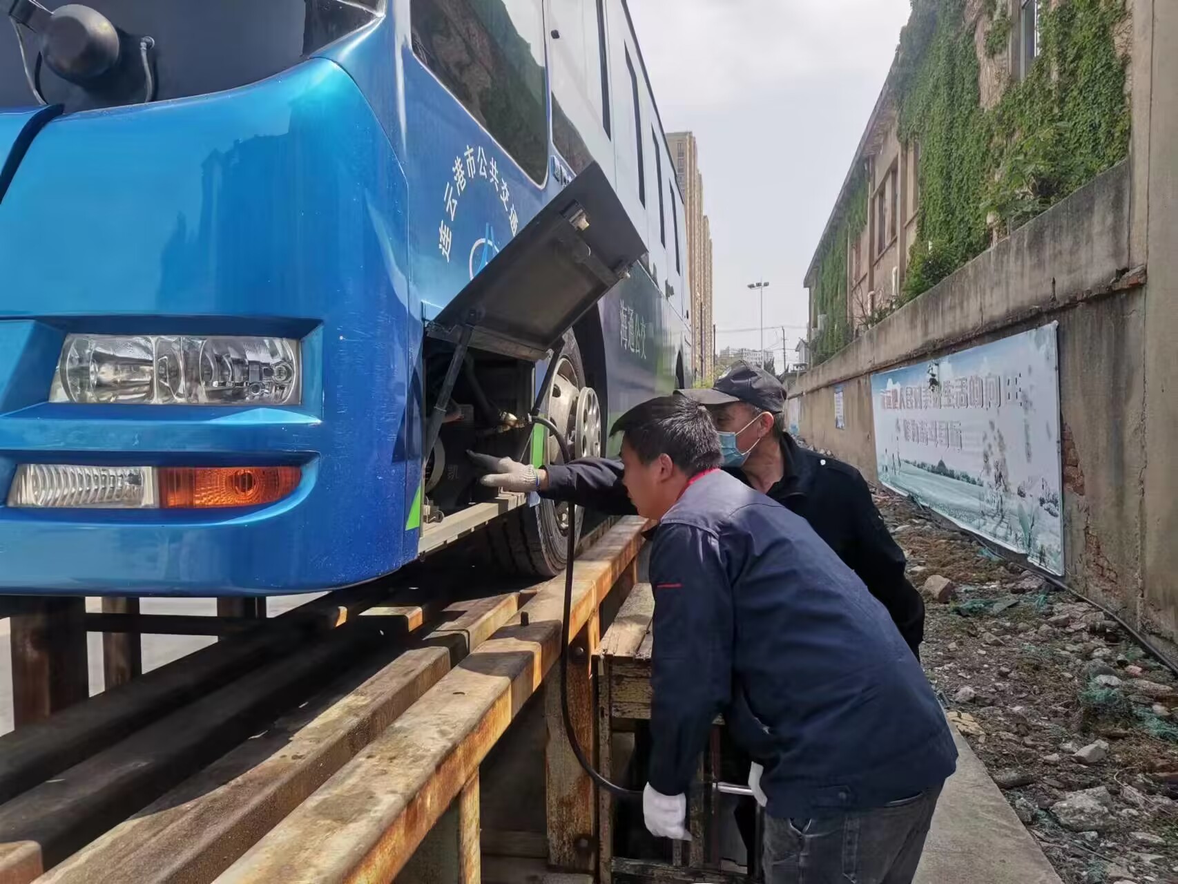 公交集團(tuán)公交事業(yè)一部開(kāi)展園博園及“五一”節(jié)前機(jī)務(wù)專項(xiàng)檢查工作