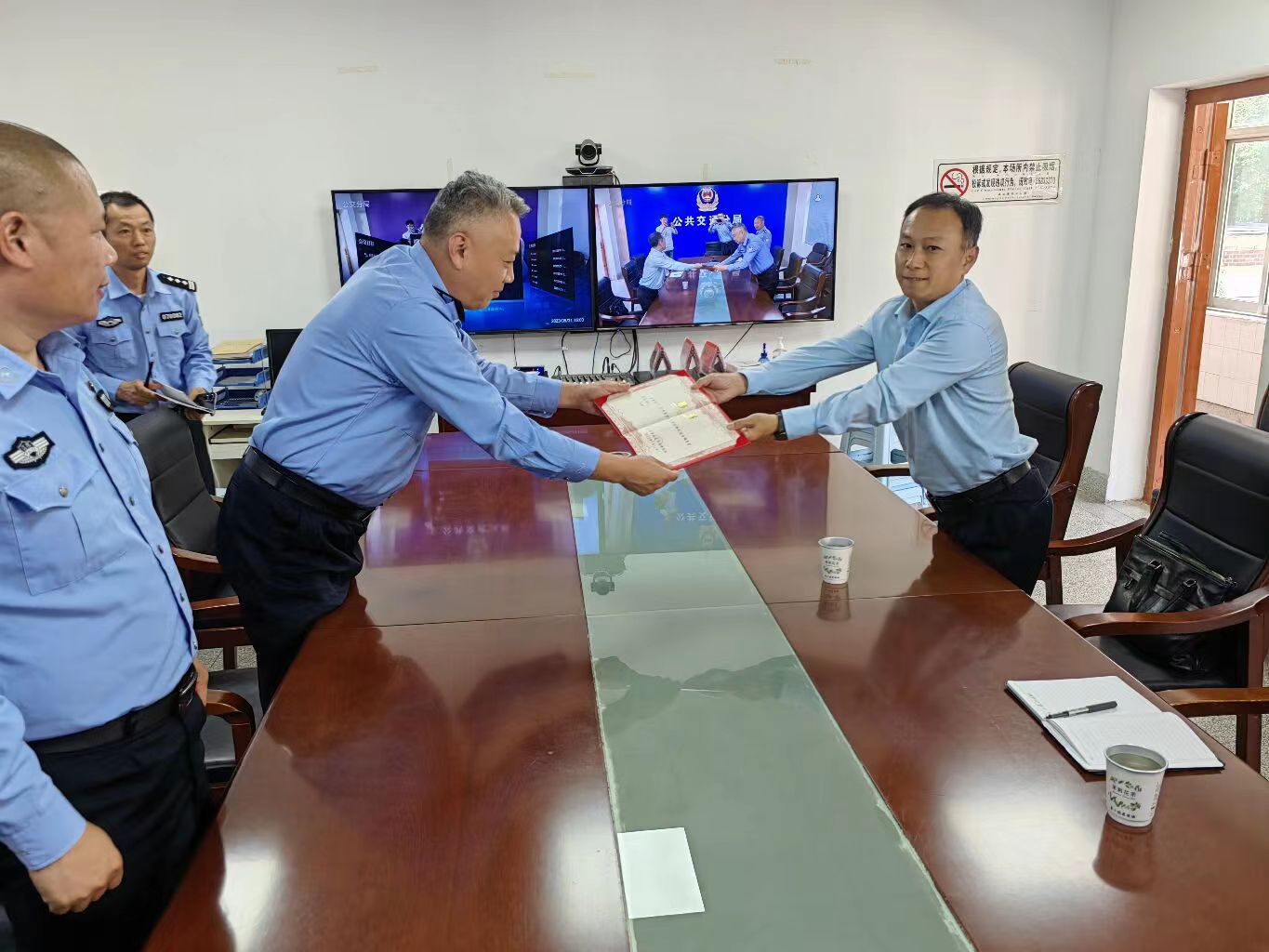 一份“特殊”的聘書，既是榮譽，更是鞭策！新的里程 新的使命——安全保衛(wèi)部于亮獲聘江蘇省公共交通安保專家