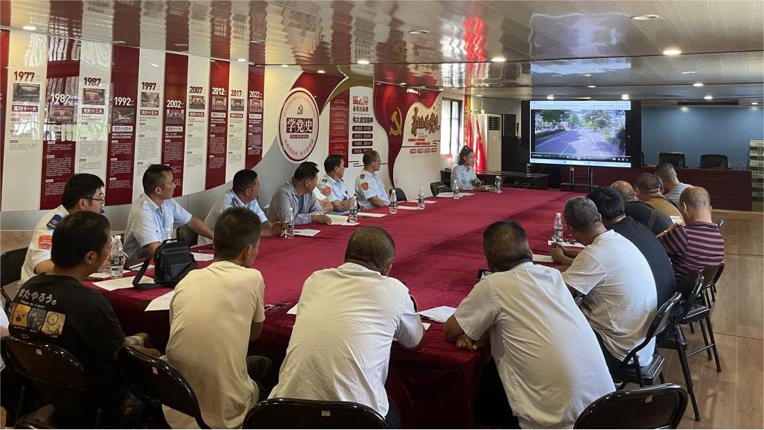 公交集團公交事業(yè)一部開展駕駛員安全行車專題培訓(xùn)