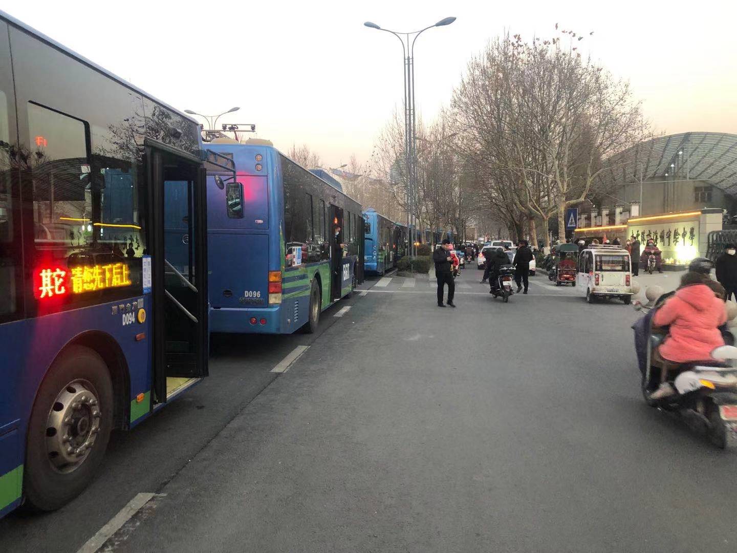 助力小高考，公交在行動