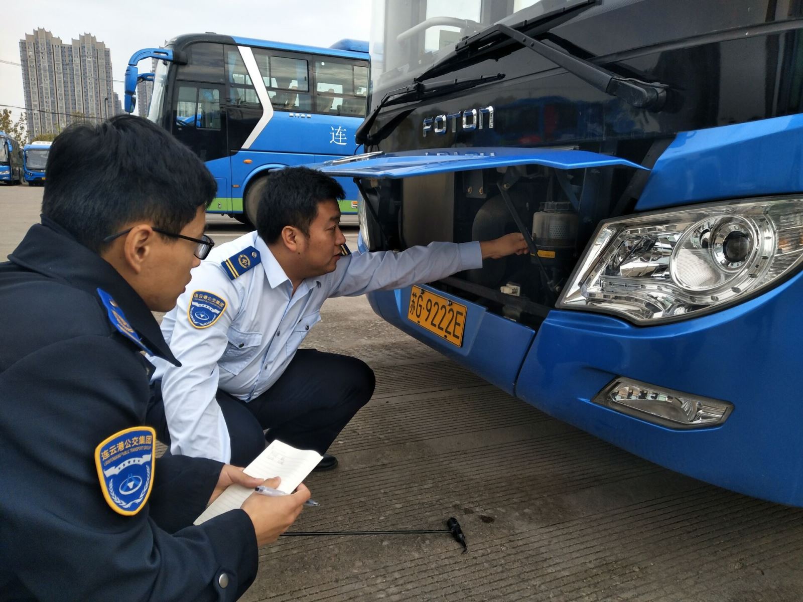 公交集團(tuán)機(jī)務(wù)技術(shù)事業(yè)部開展車輛技術(shù)狀況檢查工作