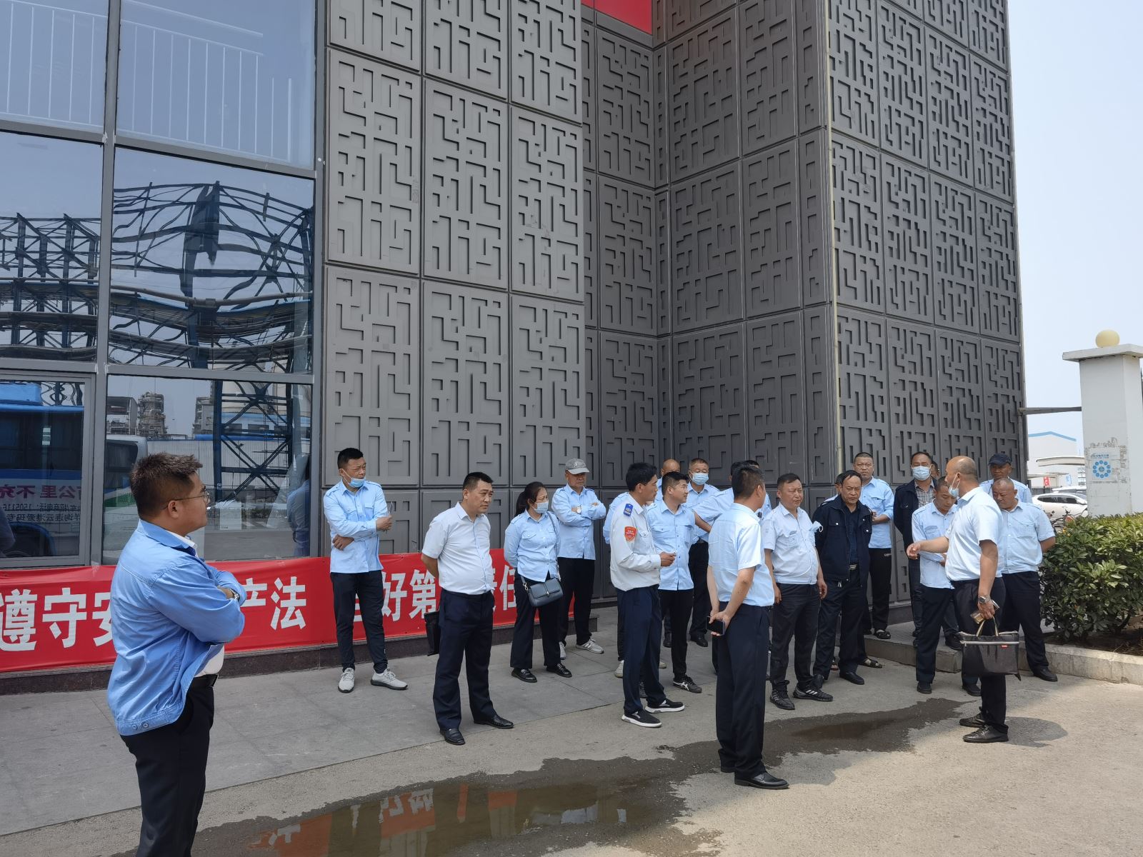 激發(fā)班組活力，弘揚“頭雁”精神 經(jīng)營發(fā)展事業(yè)部組織召開安全合格班組及文明線創(chuàng)建啟動會議