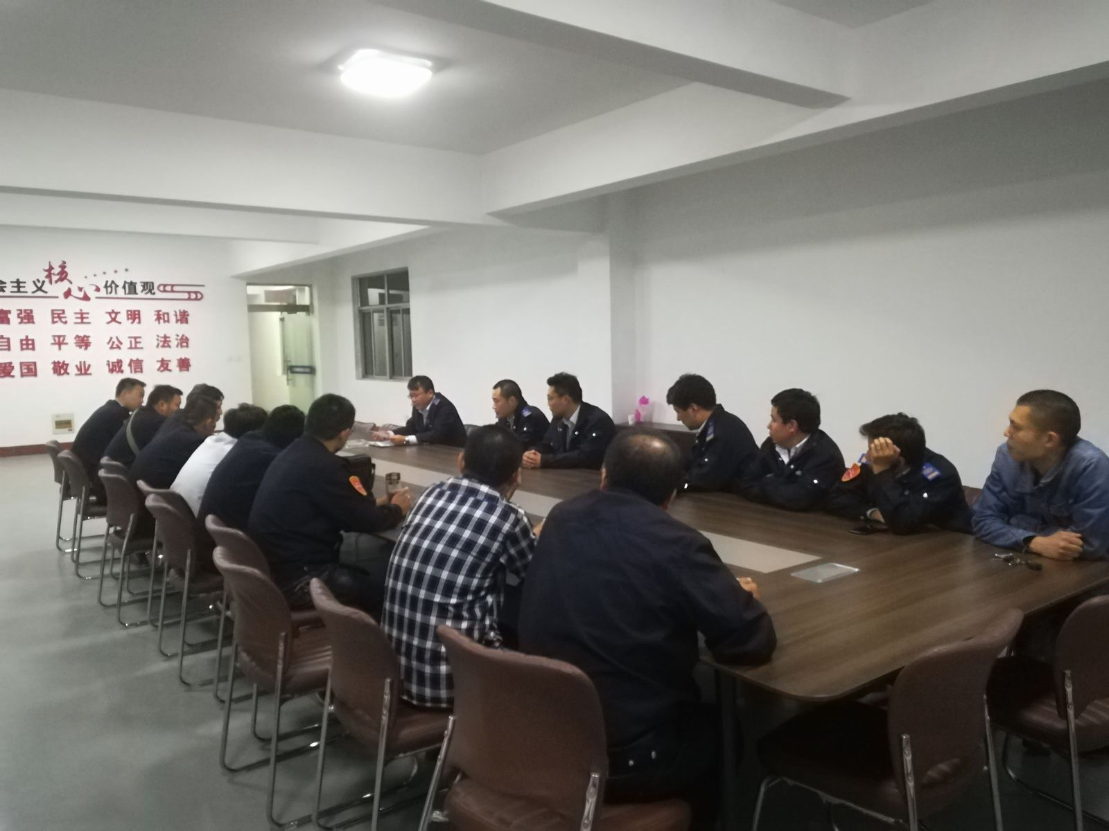 公交集團(tuán)海通公交公司召開(kāi)27路“雙創(chuàng)”工作推進(jìn)會(huì)