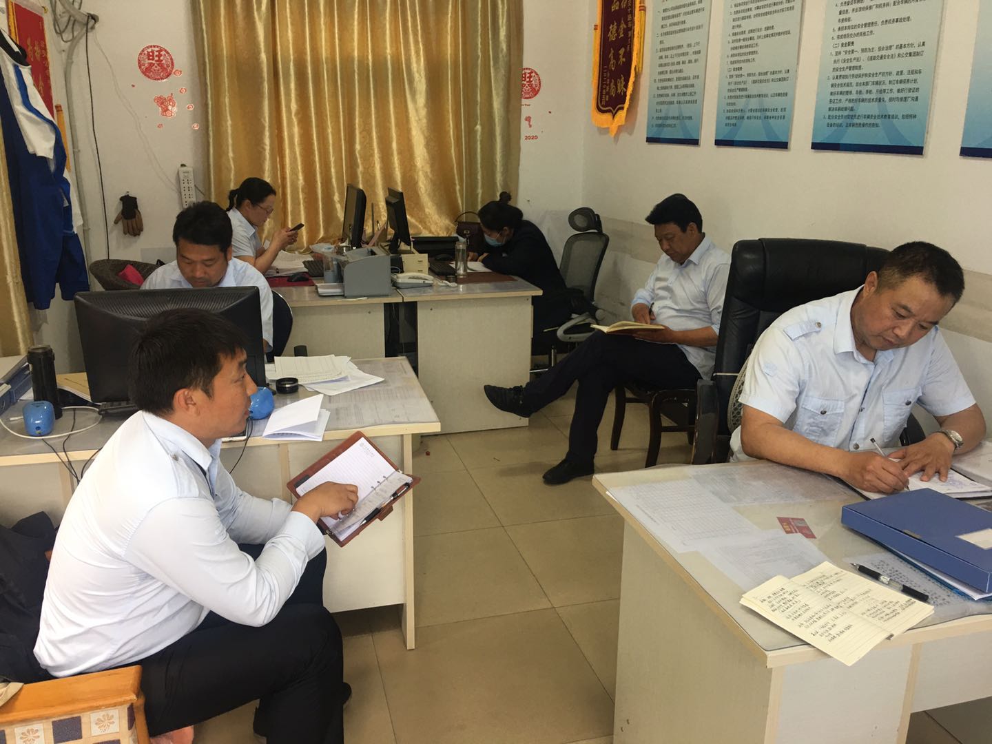 公交集團(tuán)公交事業(yè)一部召開夯實創(chuàng)文會議