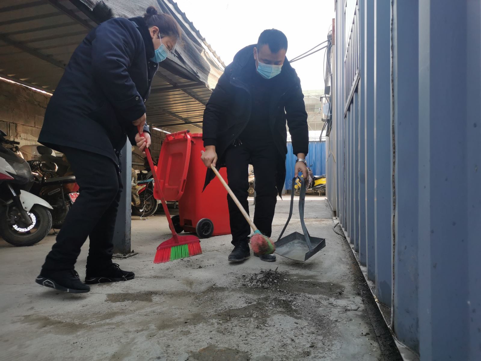 公交集團公交事業(yè)一部保持場站衛(wèi)生常態(tài)化