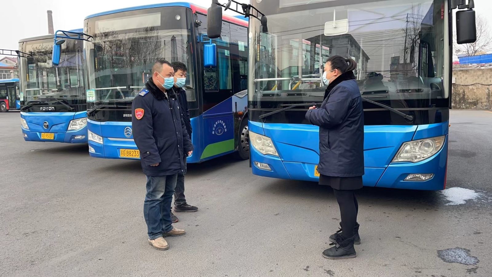 公交集團(tuán)公交事業(yè)一部多措并舉開(kāi)展春運(yùn)期間車(chē)輛路口限速專(zhuān)項(xiàng)檢查