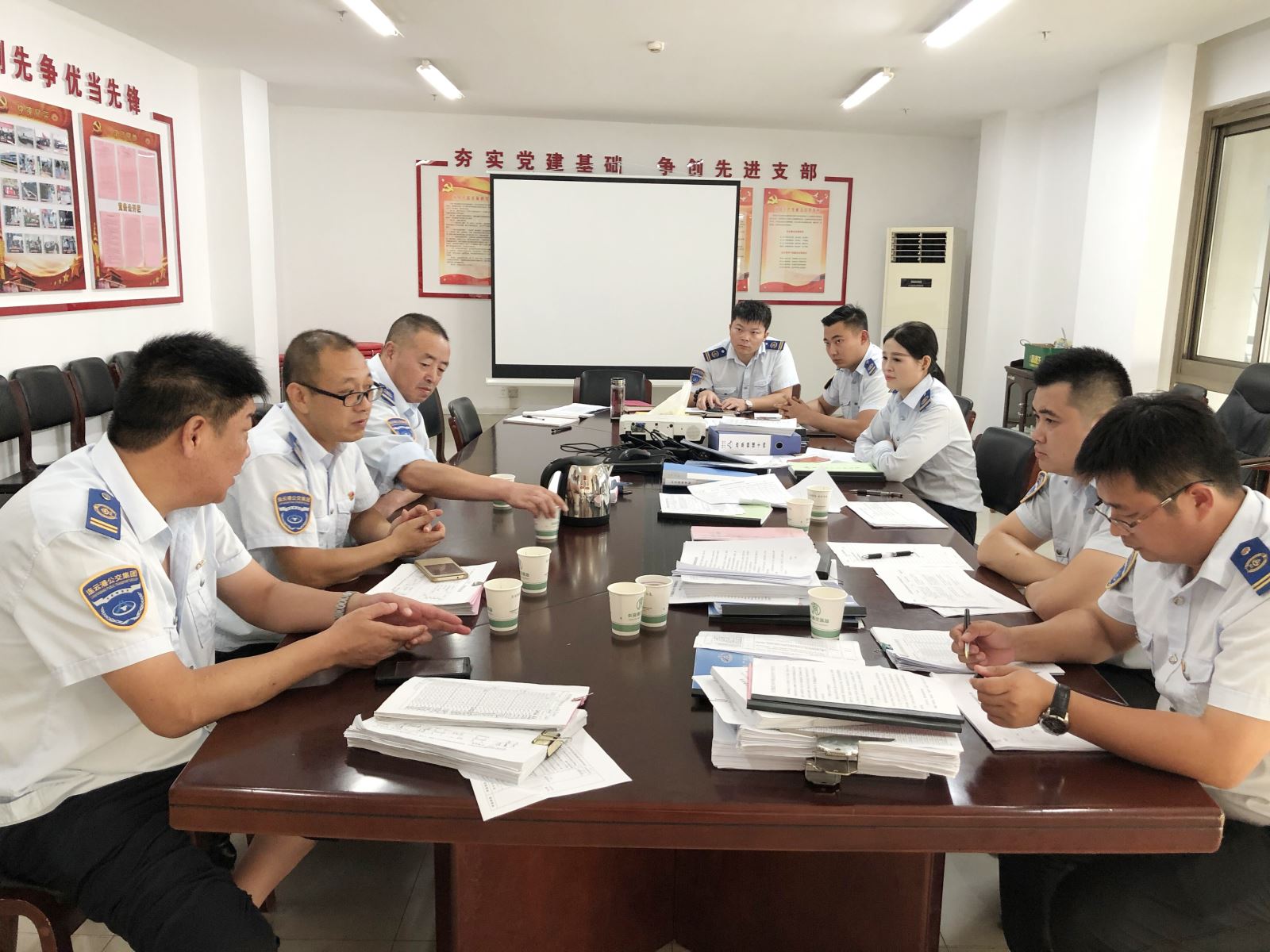 公交集團(tuán)開展落實安全生產(chǎn)責(zé)任專項檢查