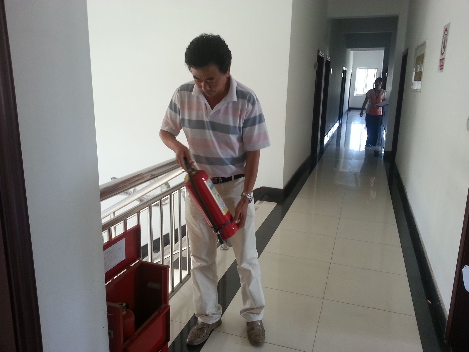 海通公交東部公司開(kāi)展中秋、國(guó)慶節(jié)前安全大檢查