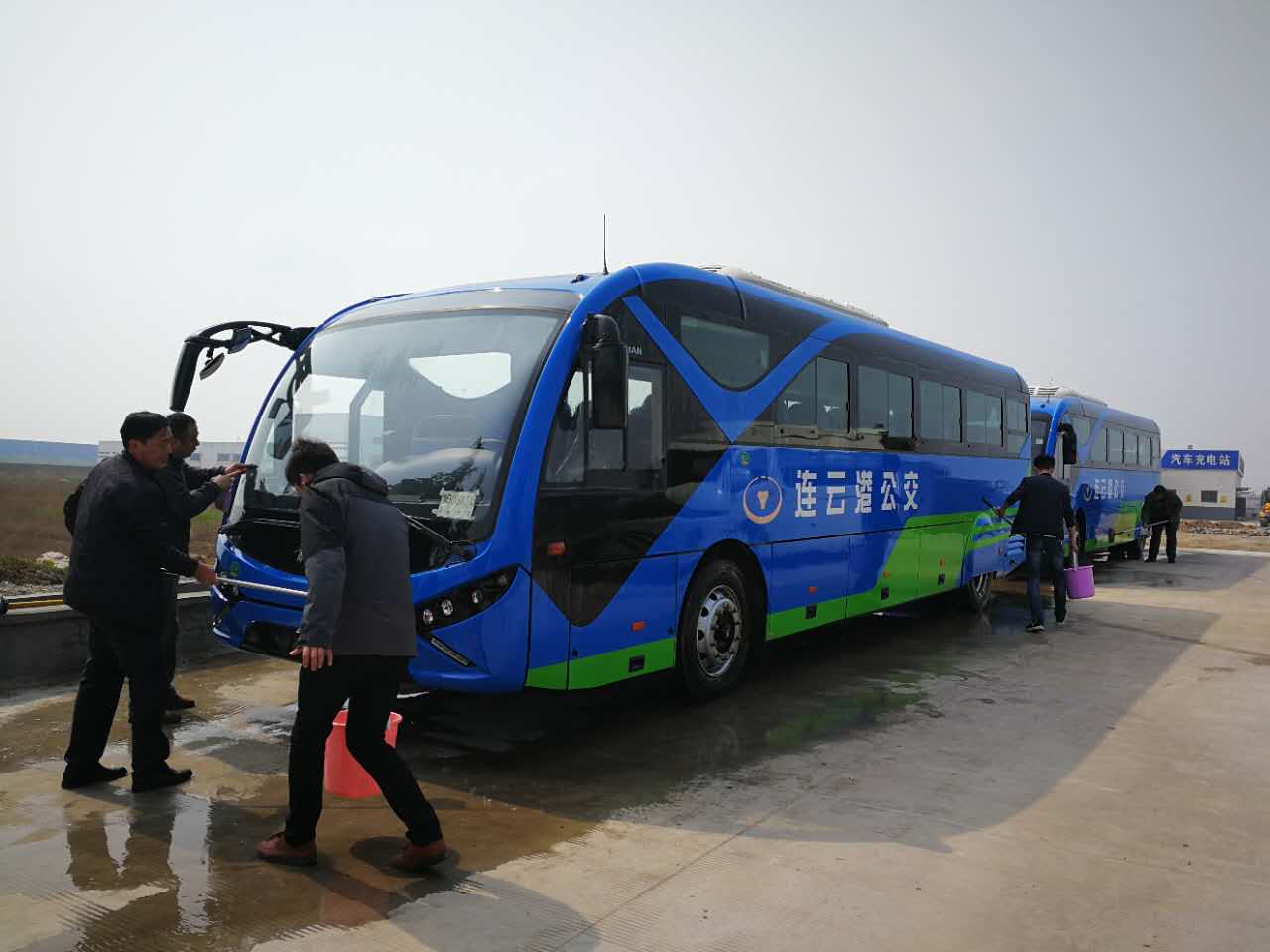 公交佳連公司為創(chuàng)建文明城市添光彩