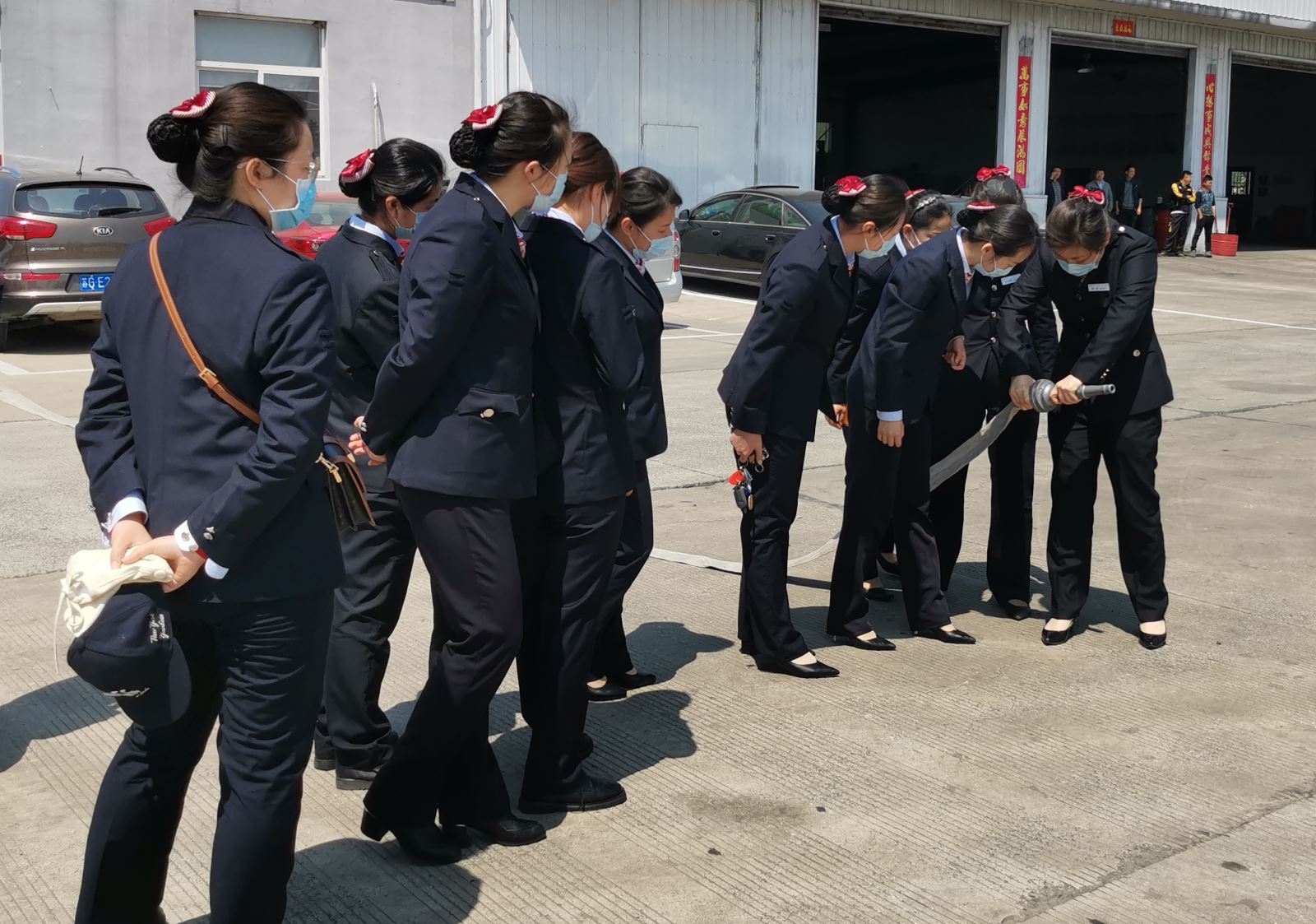 城市動(dòng)車召開“五一”節(jié)前站務(wù)員例會(huì)及安全消防培訓(xùn)會(huì)議