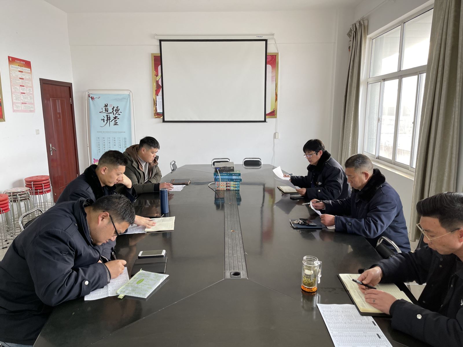 公交集團(tuán)公交事業(yè)二部召開2021生產(chǎn)運(yùn)營計(jì)劃會