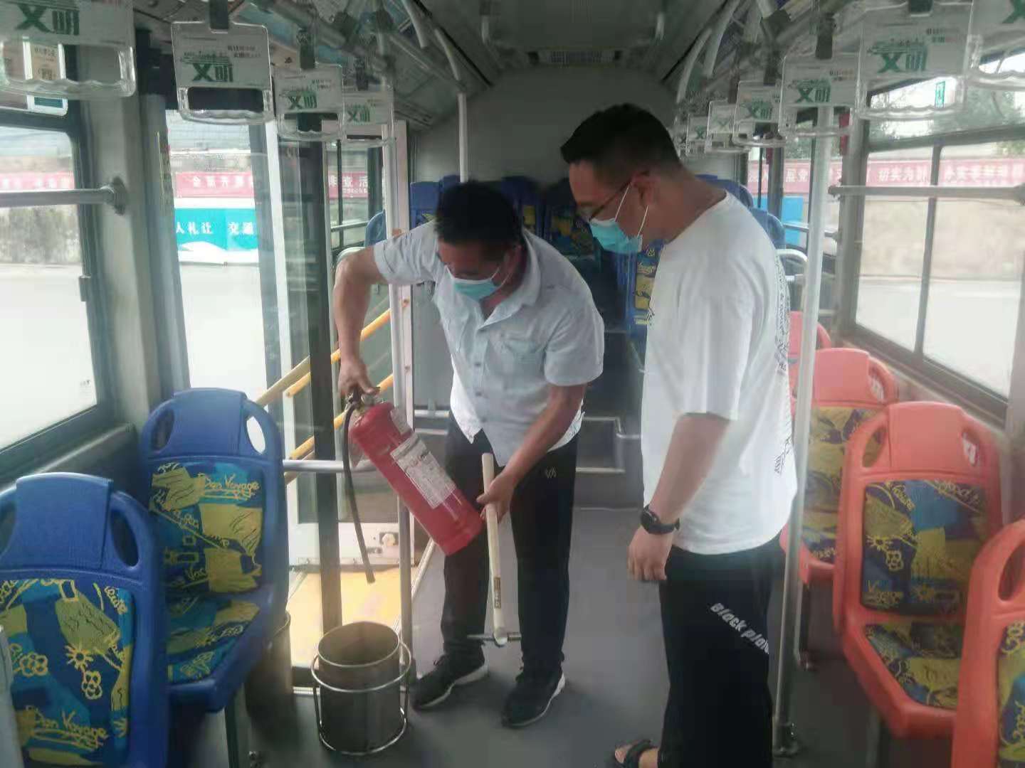 公交集團(tuán)公交事業(yè)一部防疫、安全兩手抓夯實新入職駕駛員崗前綜合培訓(xùn)