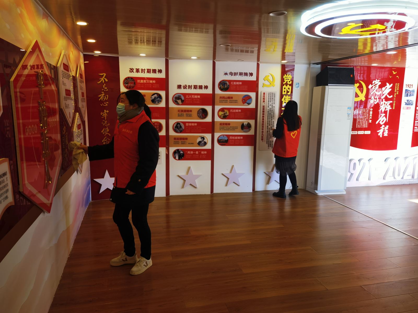 公交集團(tuán)公交事業(yè)一部黨支部踐行 “兩在兩同”，“合力”促“合心”