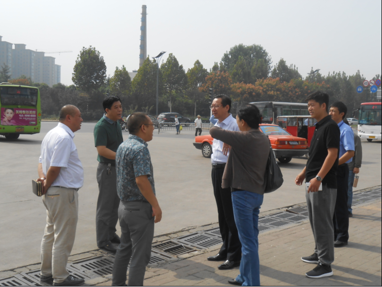 公司領(lǐng)導(dǎo)加強(qiáng)節(jié)日期間安全檢查