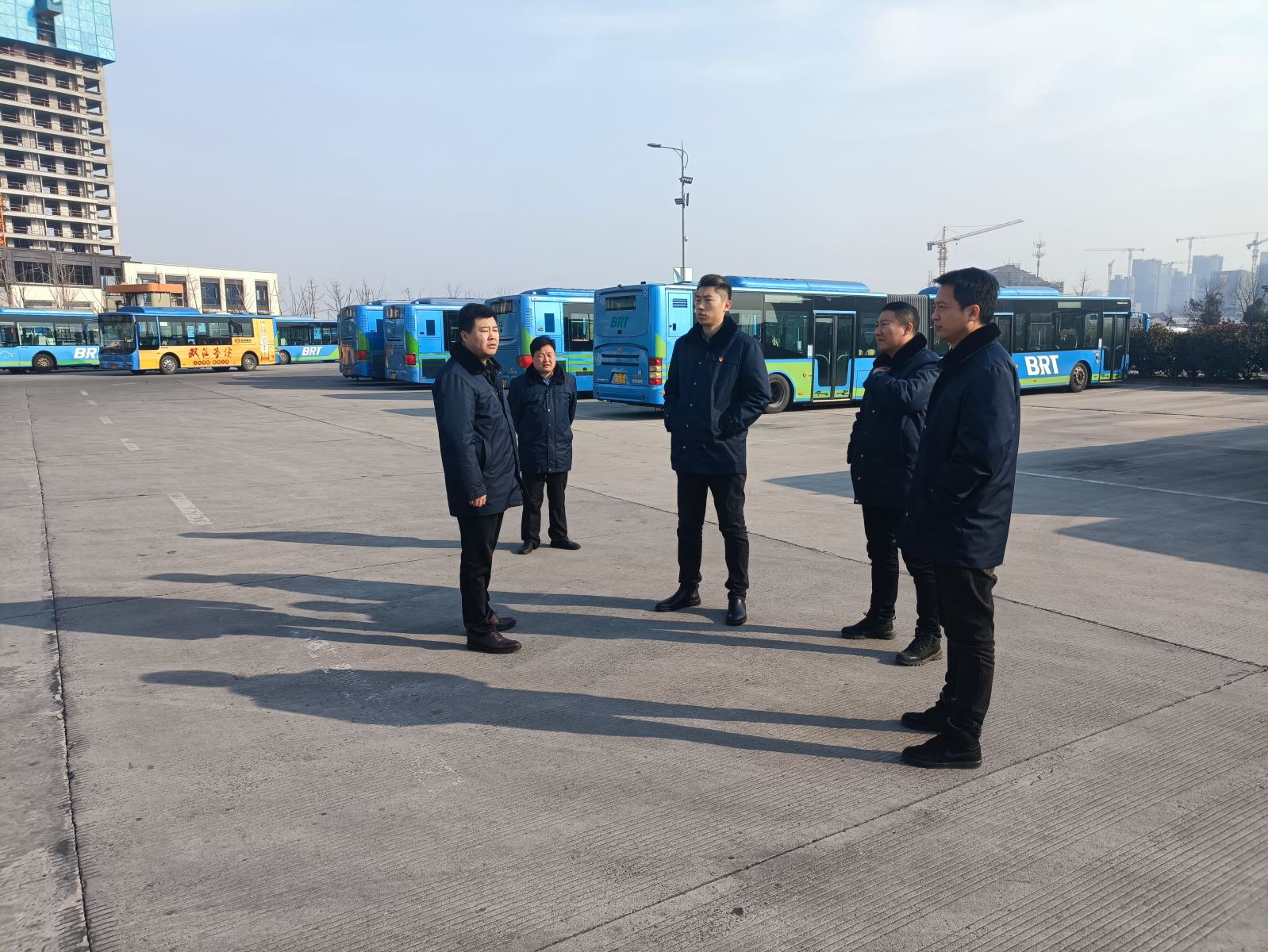 公交集團快速公交事業(yè)部開展車輛安全隱患大排查工作