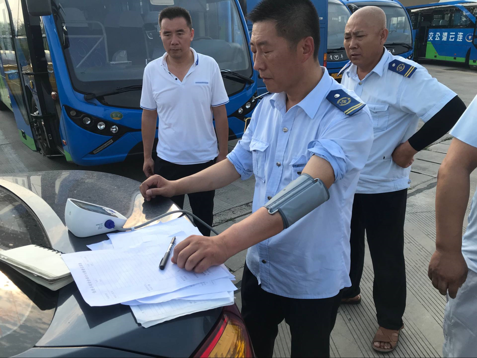 公交集團(tuán)佳連公司開展安全大檢查活動