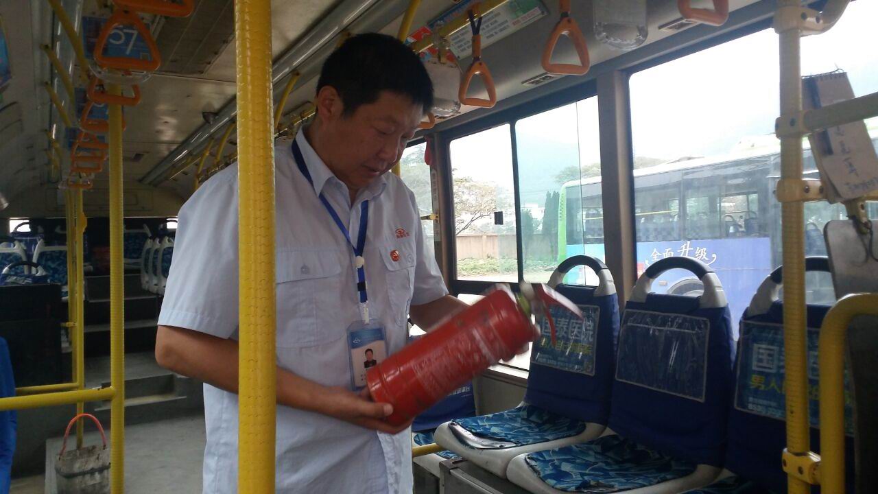 公交東部公司開展中秋節(jié)前安全生產綜合大檢查