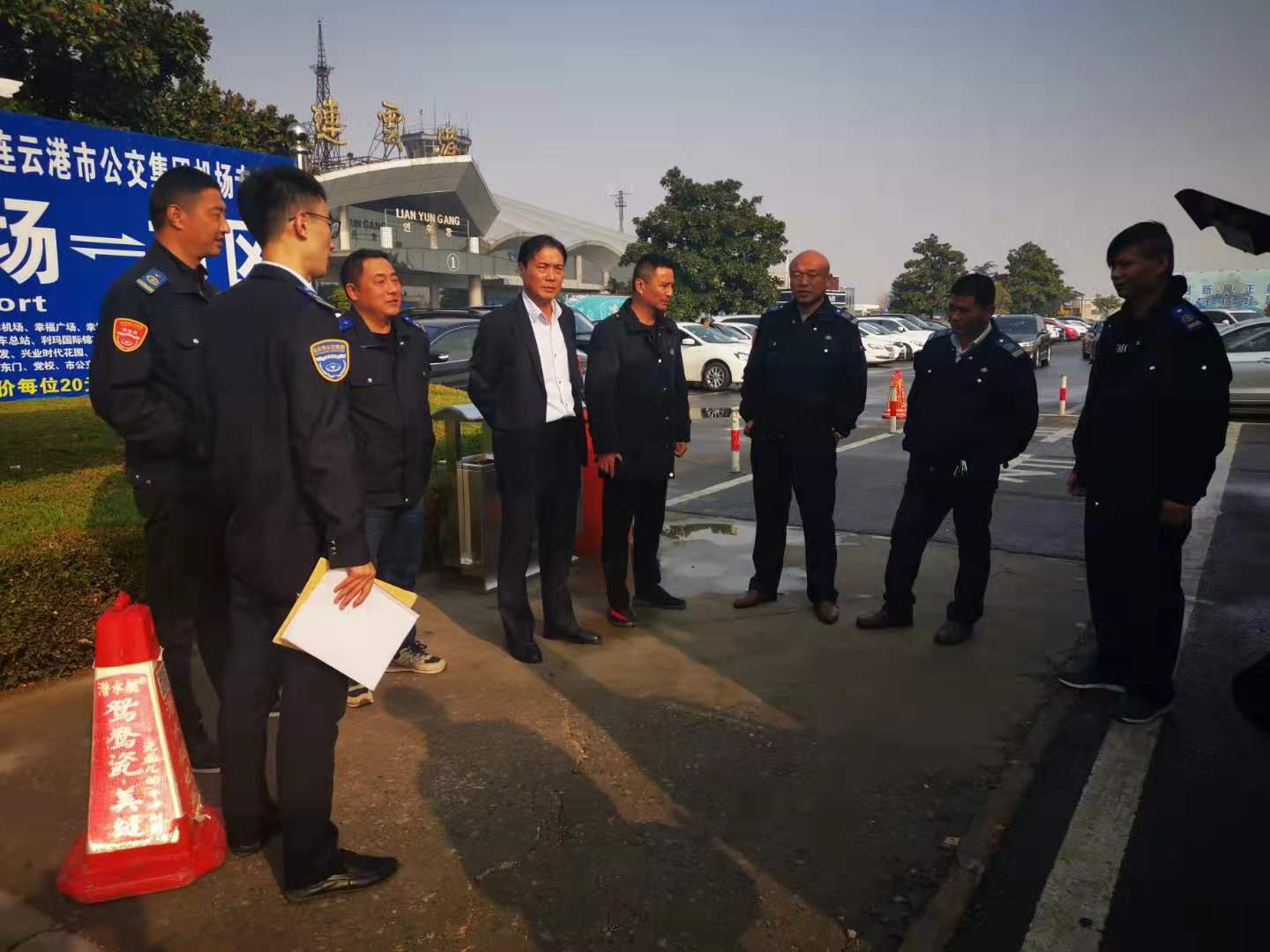 公交集團經營發(fā)展事業(yè)部開展機場專線安全檢查