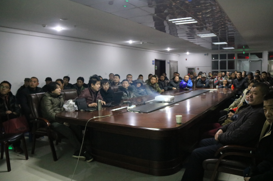 公交海州公司組織駕駛員進行純電動車操作培訓(xùn)