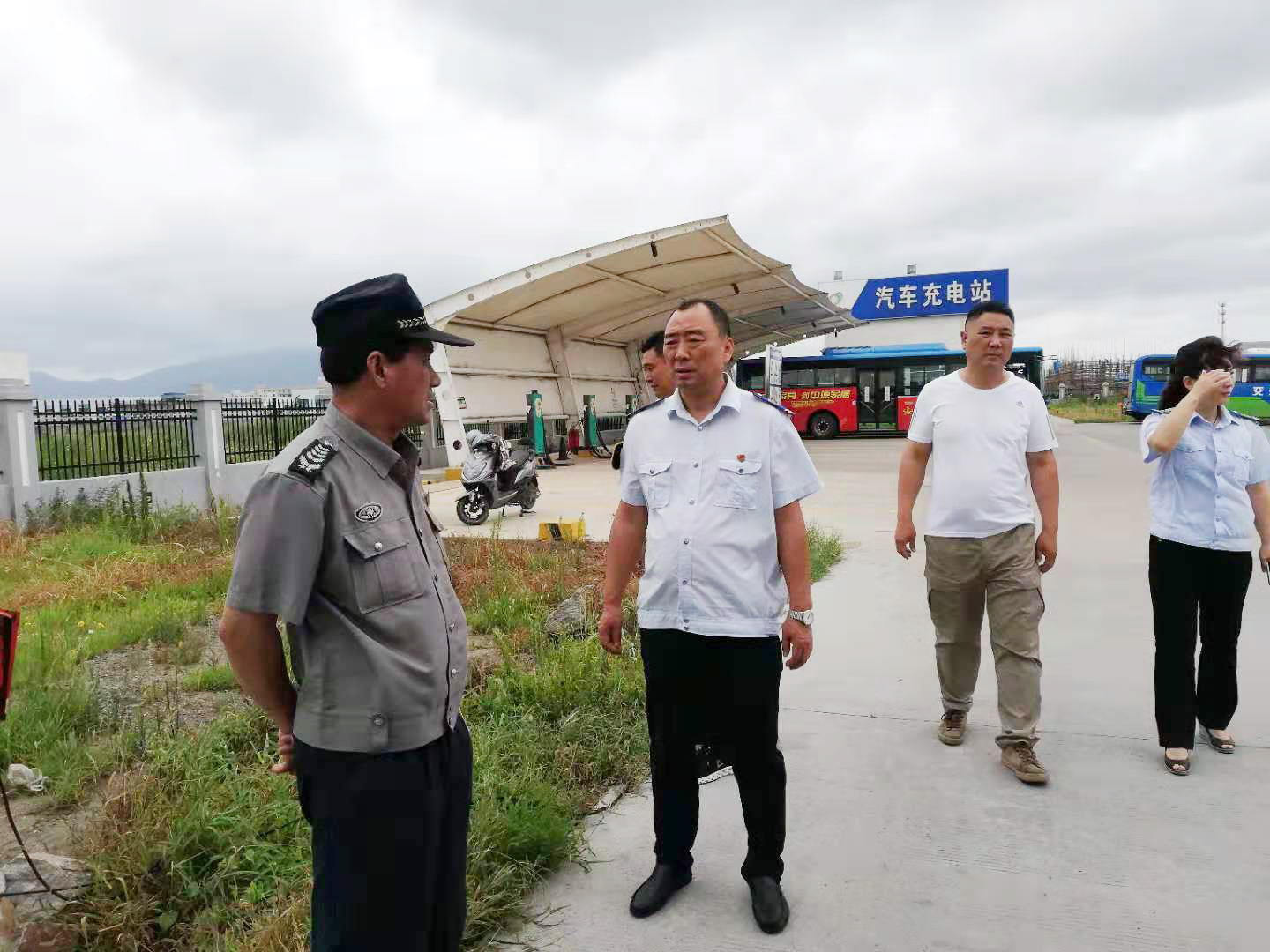 公交集團(tuán)經(jīng)營發(fā)展事業(yè)部做好“利奇馬”臺(tái)風(fēng)防范工作