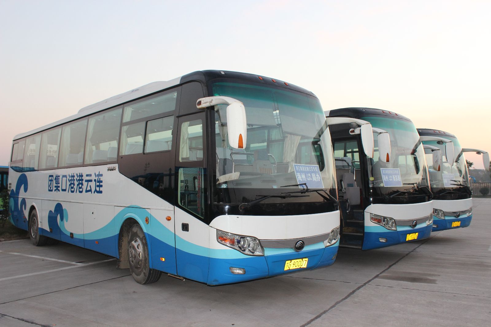 海通公交開(kāi)通港口集團(tuán)定制公交專線