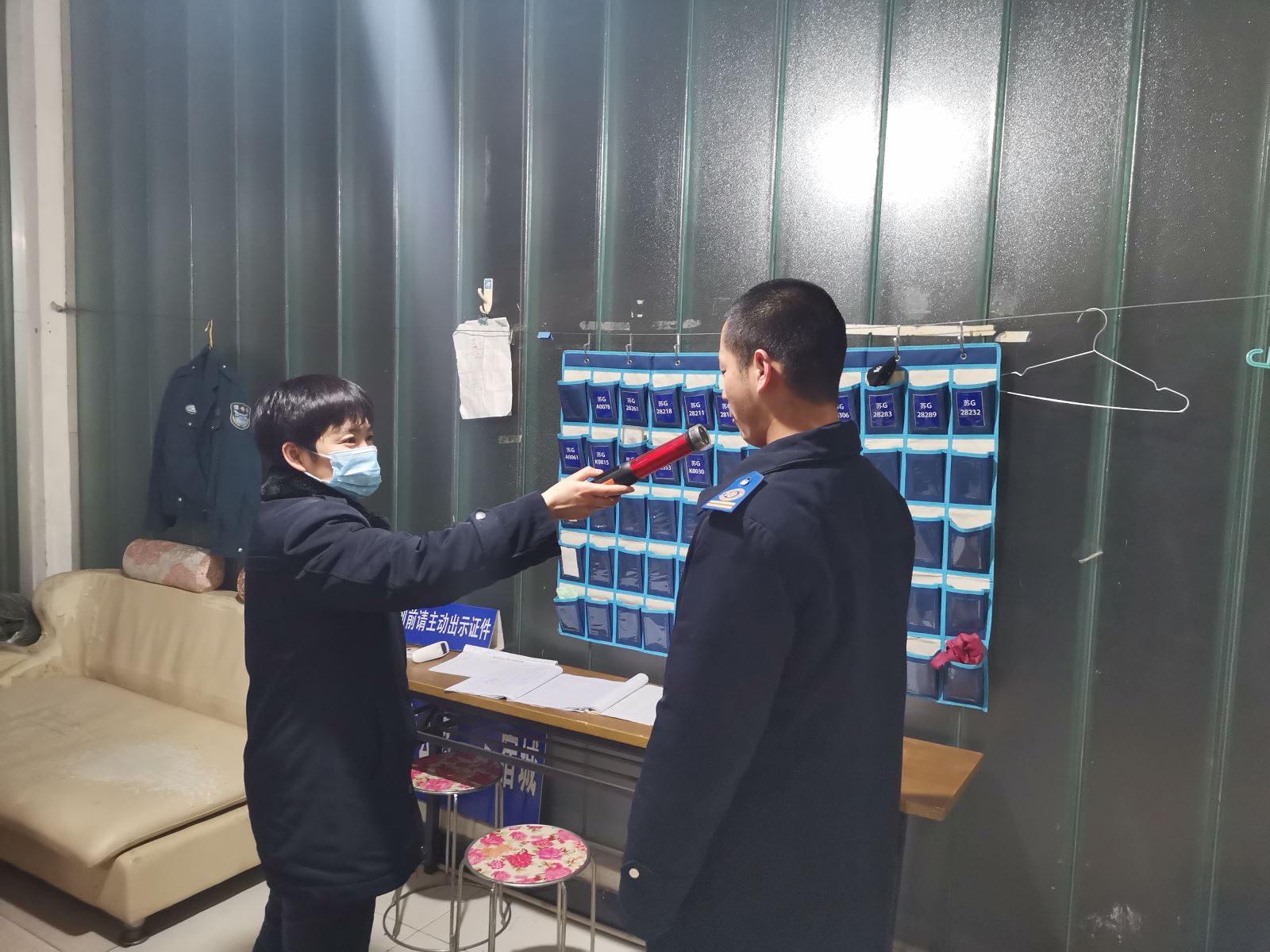 公交事業(yè)二部持續(xù)開展駕駛員崗前溫度、酒精、血壓測試工作