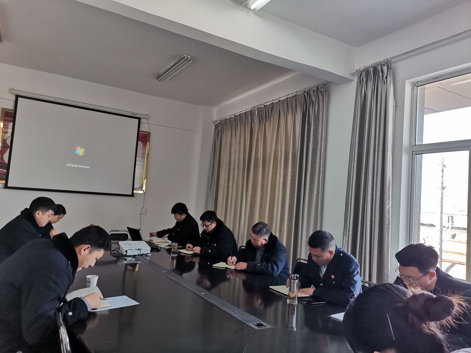 公交事業(yè)二部召開安全生產工作專題會議