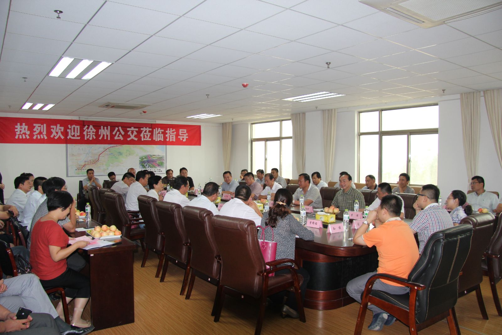 徐州公交來(lái)連考察 體驗(yàn)港城BRT