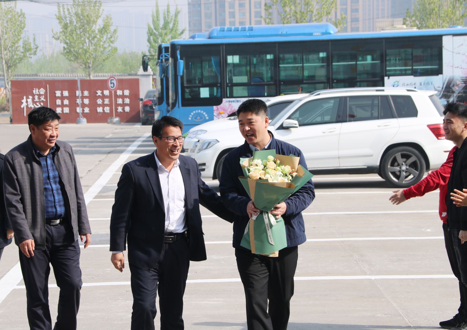 公交集團(tuán)總經(jīng)理助理王學(xué)兵圓滿完成工作專班任務(wù)！