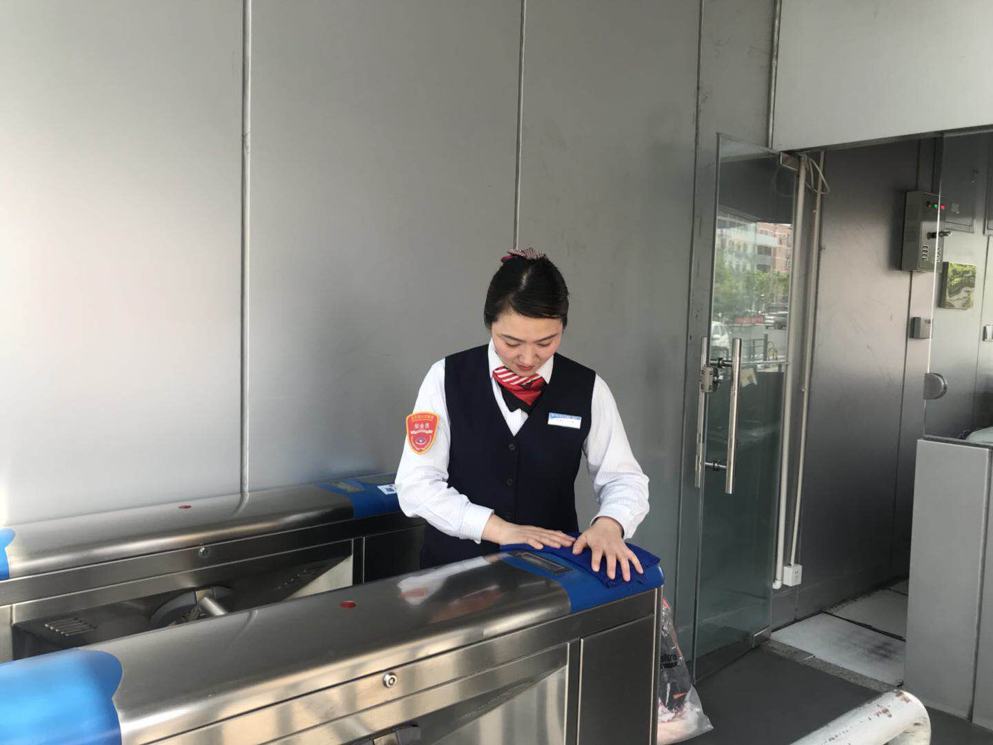 用心工作，用心服務