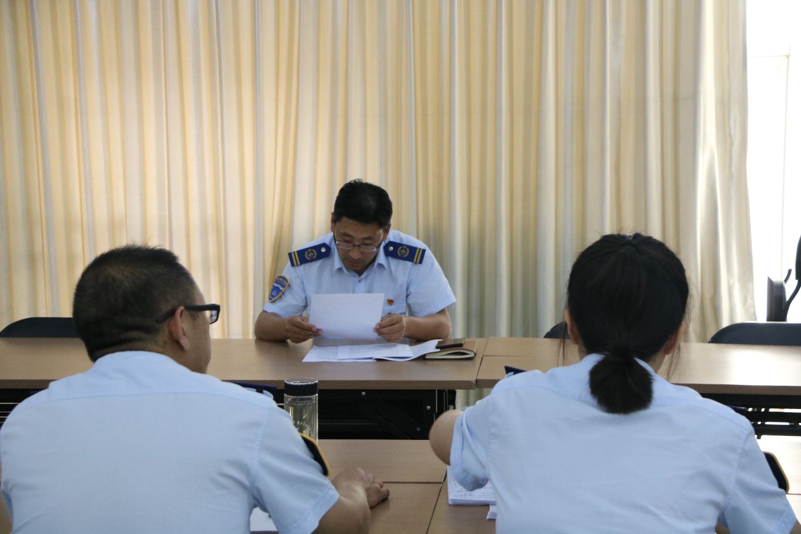 公交集團(tuán)機(jī)關(guān)黨總支開(kāi)展專(zhuān)題組織生活會(huì)前期準(zhǔn)備工作