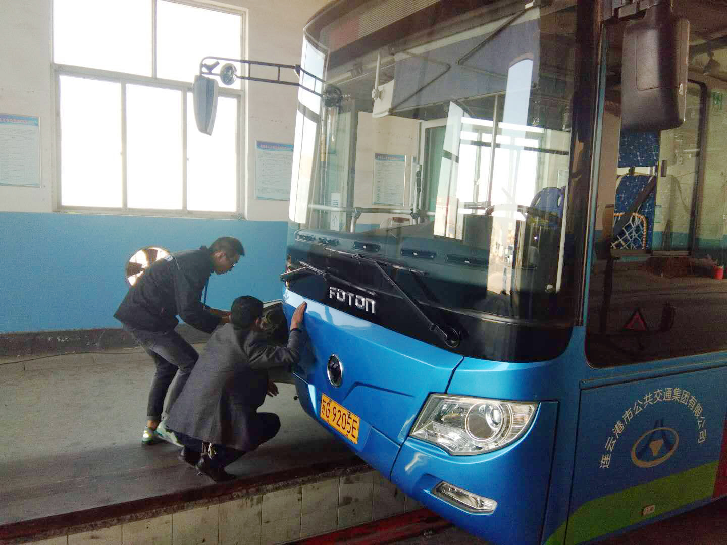 公交集團(tuán)展開四季度車輛技術(shù)等級評定、二級維護(hù)審驗(yàn)工作